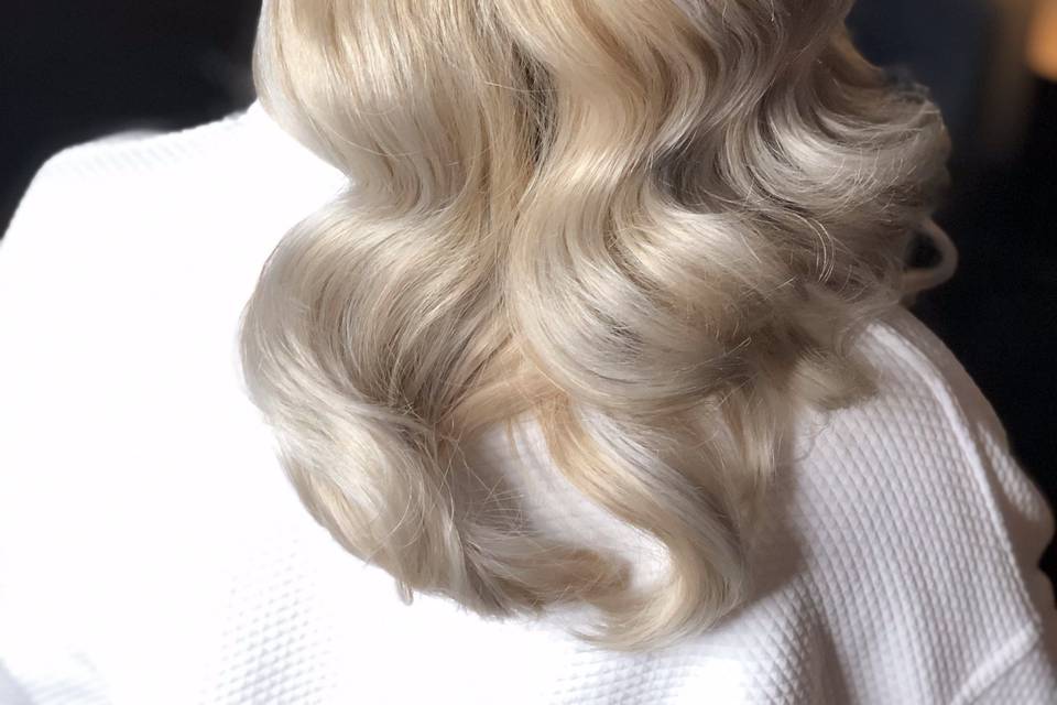 Glam Waves