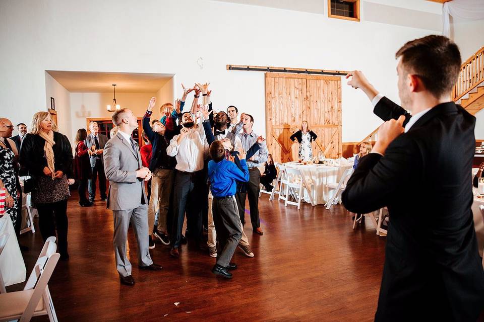 Garter toss!