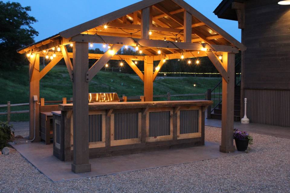 Outdoor Kitchen