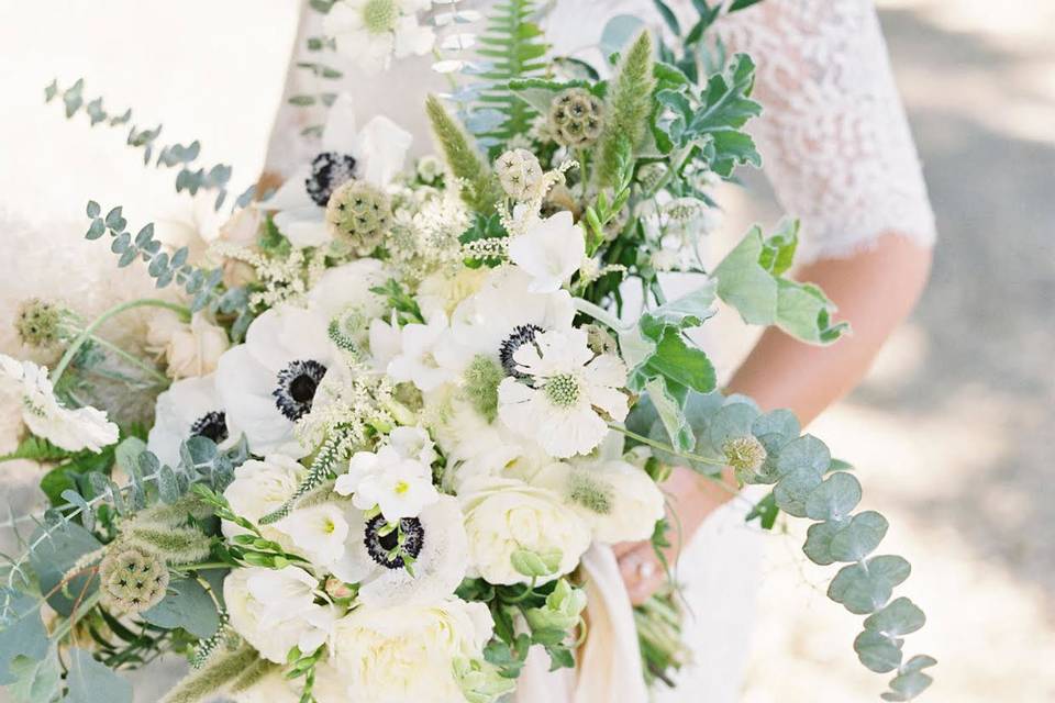 Bride's wedding bouquet