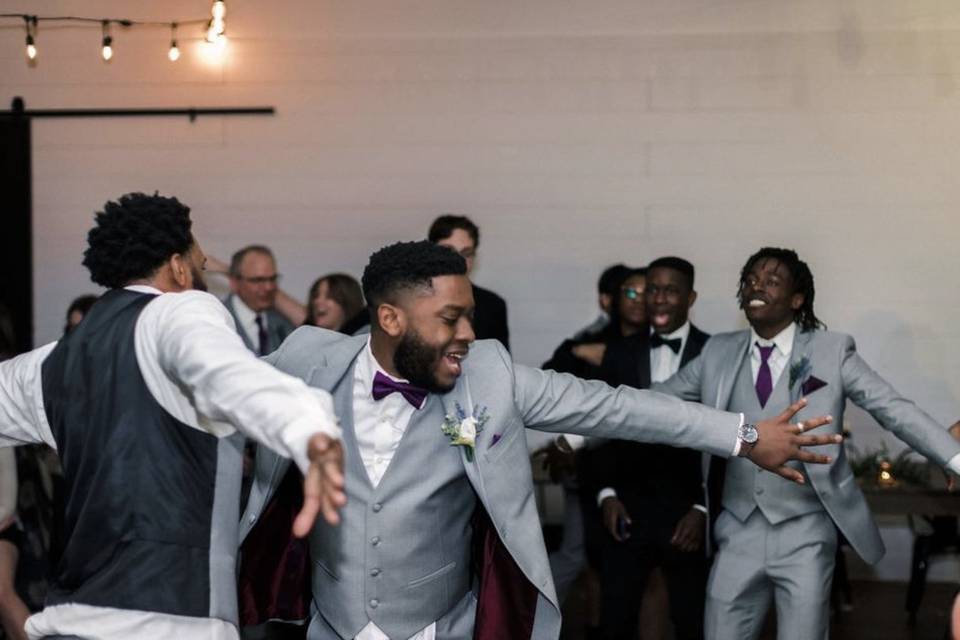 Groom hitting the soulja boy