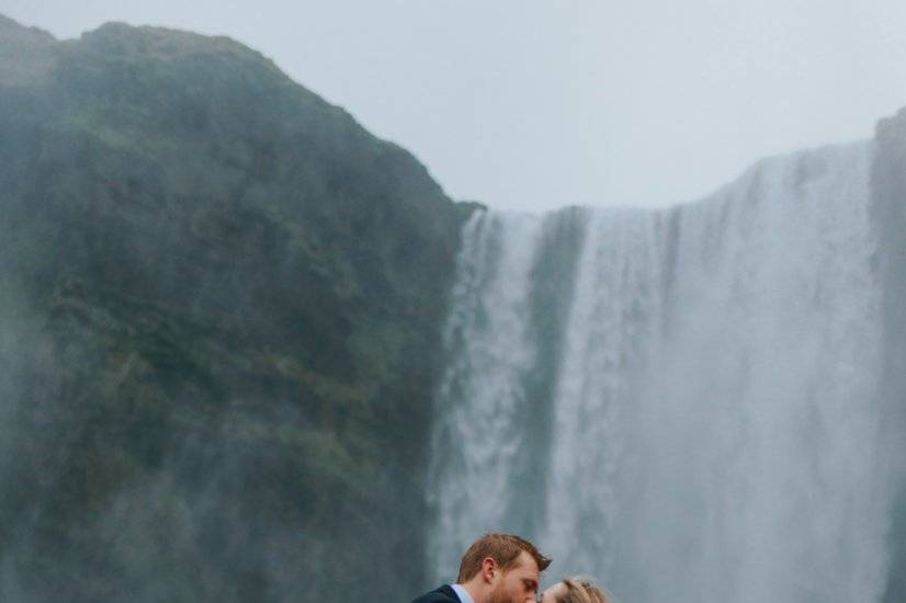 Icelandic wedding - Skogafoss