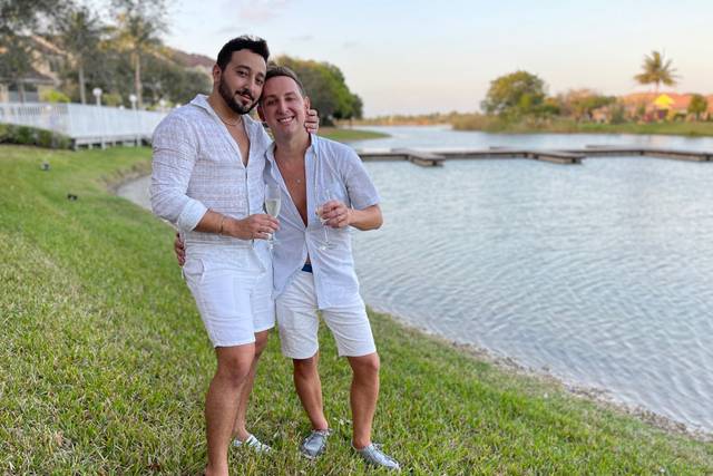 Waterfront elopement