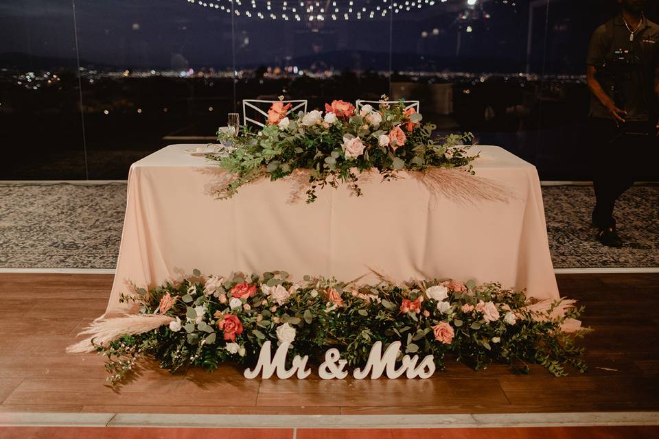 Sweetheart Table