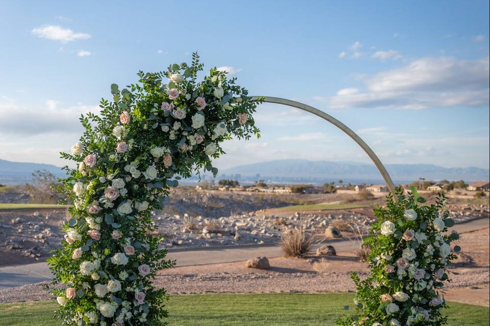 Circle Arch w/ Custom Floral