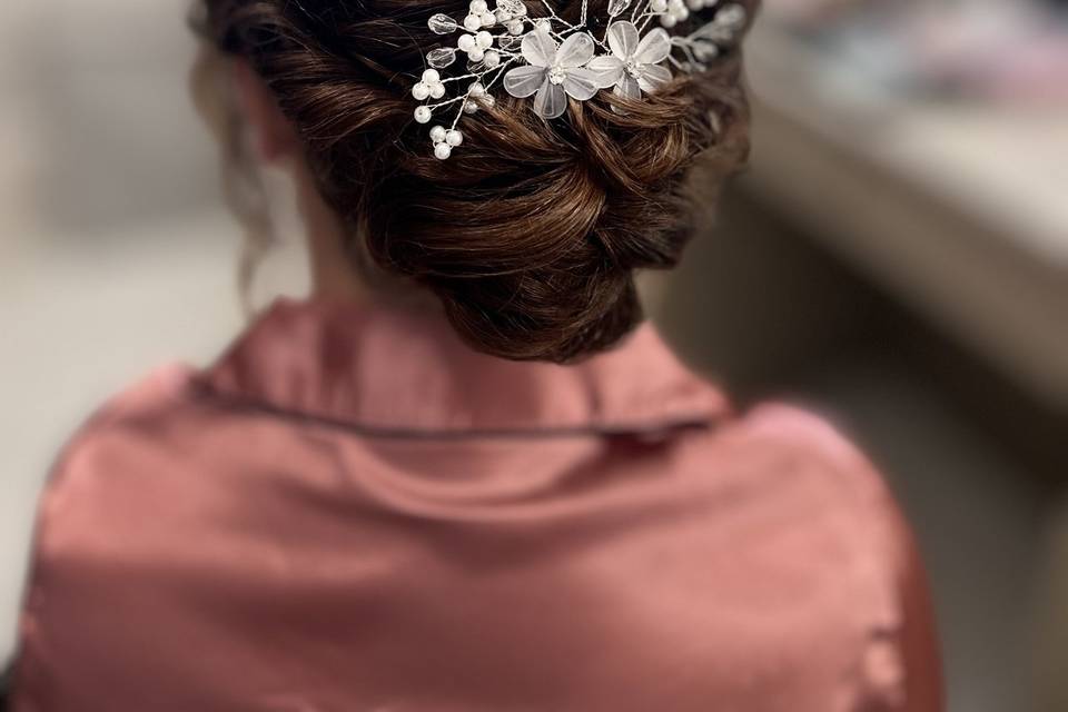 Bridal Hair w/ accessory