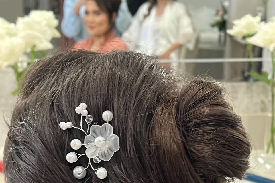 Bridal Hair w/ accessory