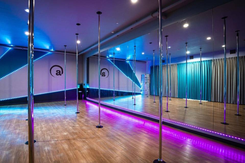 lights  Yoga studio design, Dance studio design, Yoga room