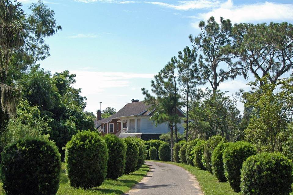 Mackay Gardens & Lakeside Preserve