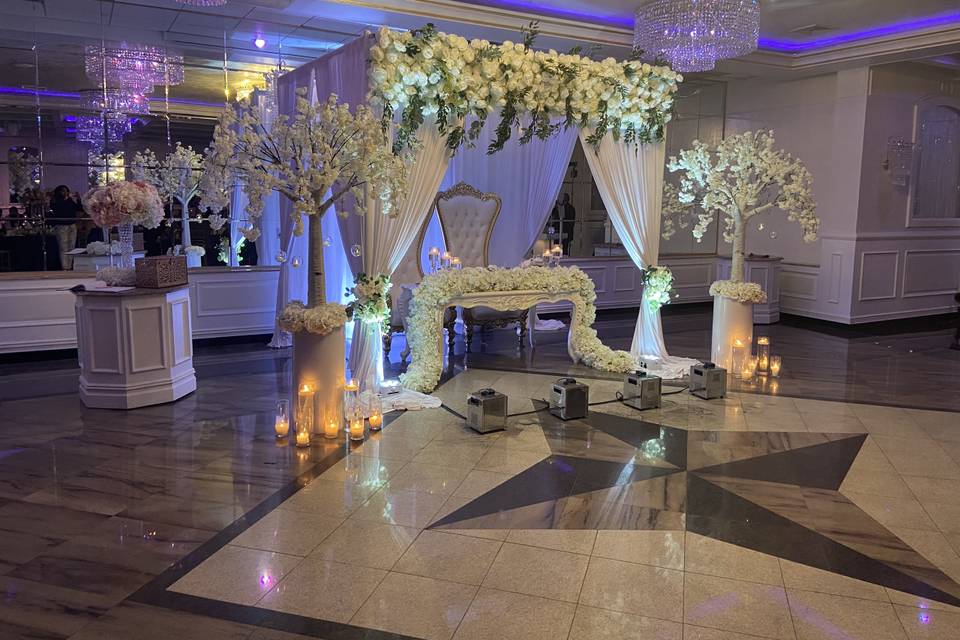 Stunning sweetheart table