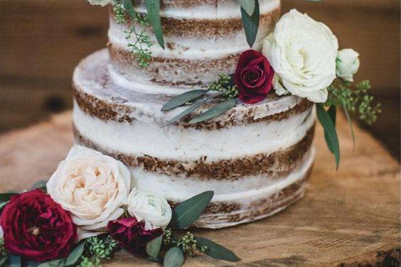 Naked Cake on oak