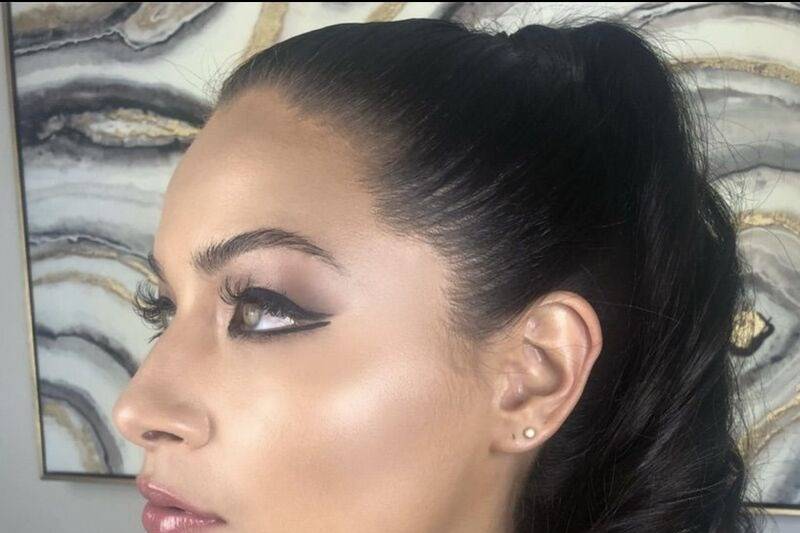 Glowing makeup