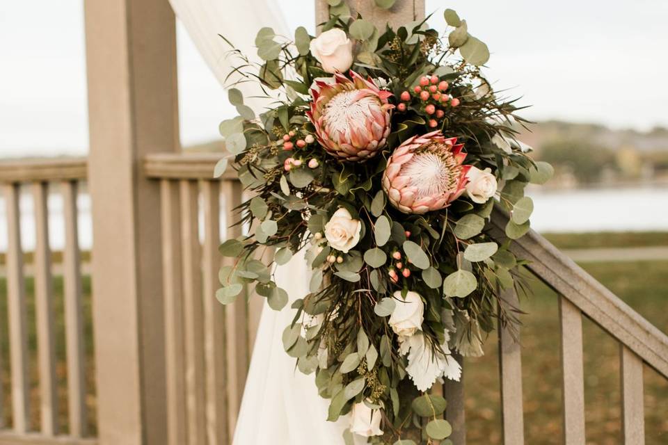 Ceremony-Pergola Floral