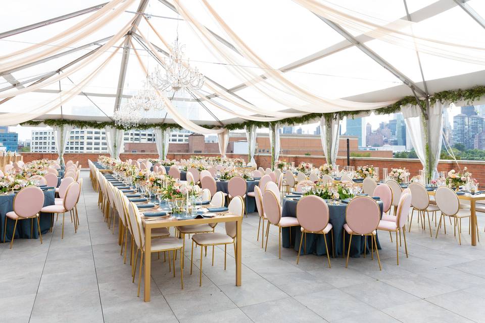 Dining outdoors for 300 guests