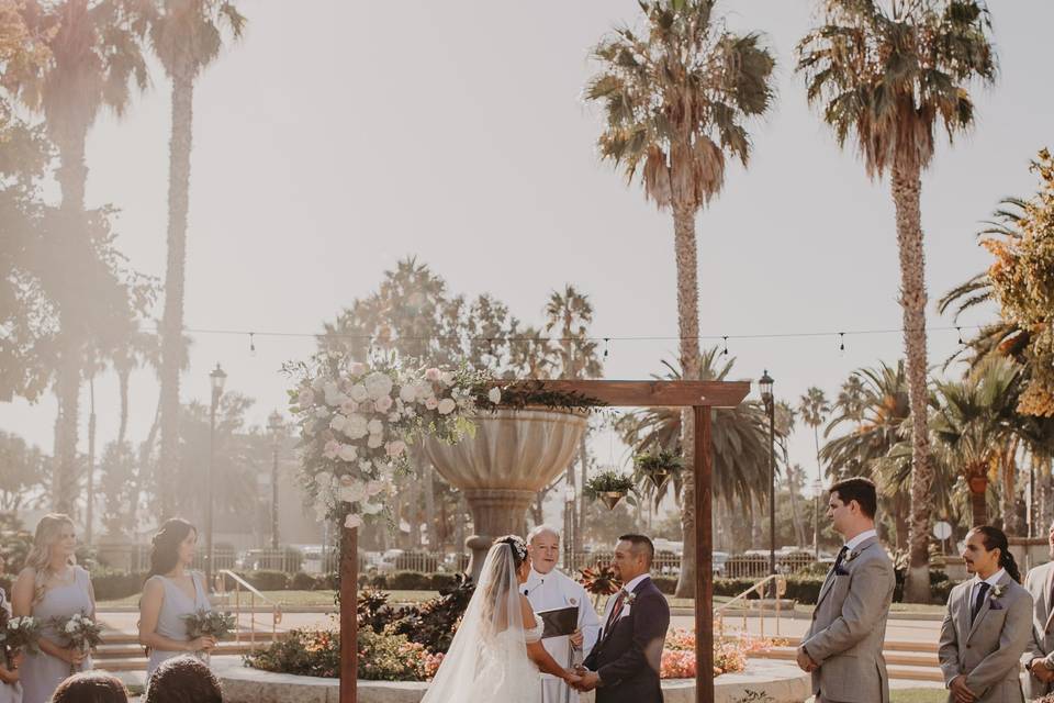 Ceremony carousel house