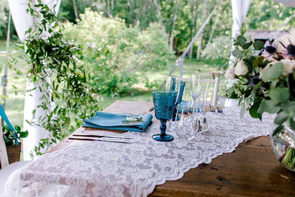 Set a pretty table