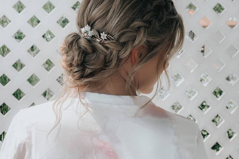 Riah Salon
