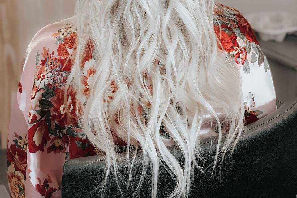 Riah Salon