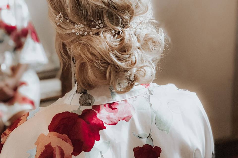 Riah Salon