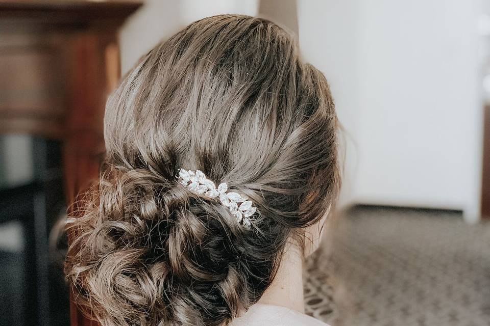 Riah Salon