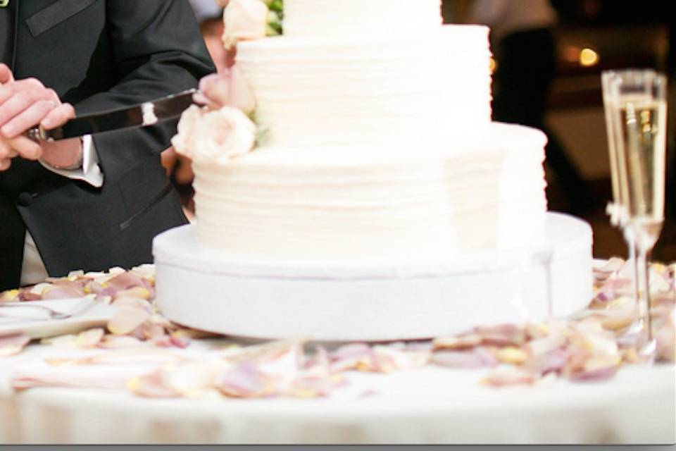 Red velvet wedding cake