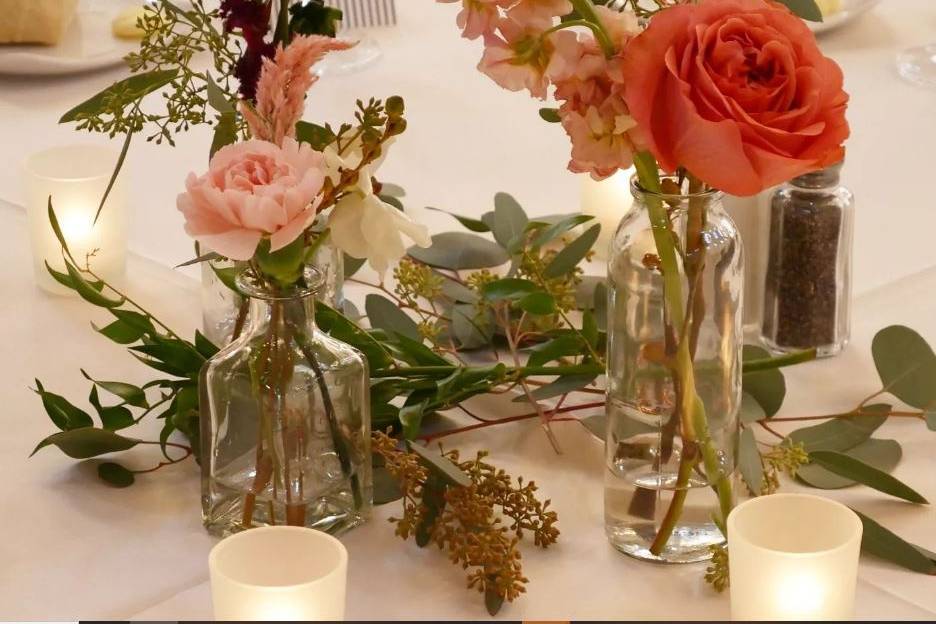 Bud vases with multiple stems