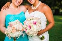 Beautiful jewelry for the Bride and her BridesmaidsPhoto Credit: Amos Terry Classic Photographers