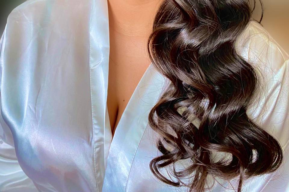Bride's Glam & Classic Waves