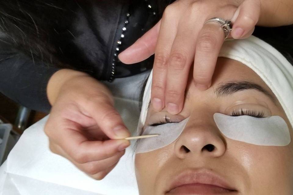 Eye lashes procedure