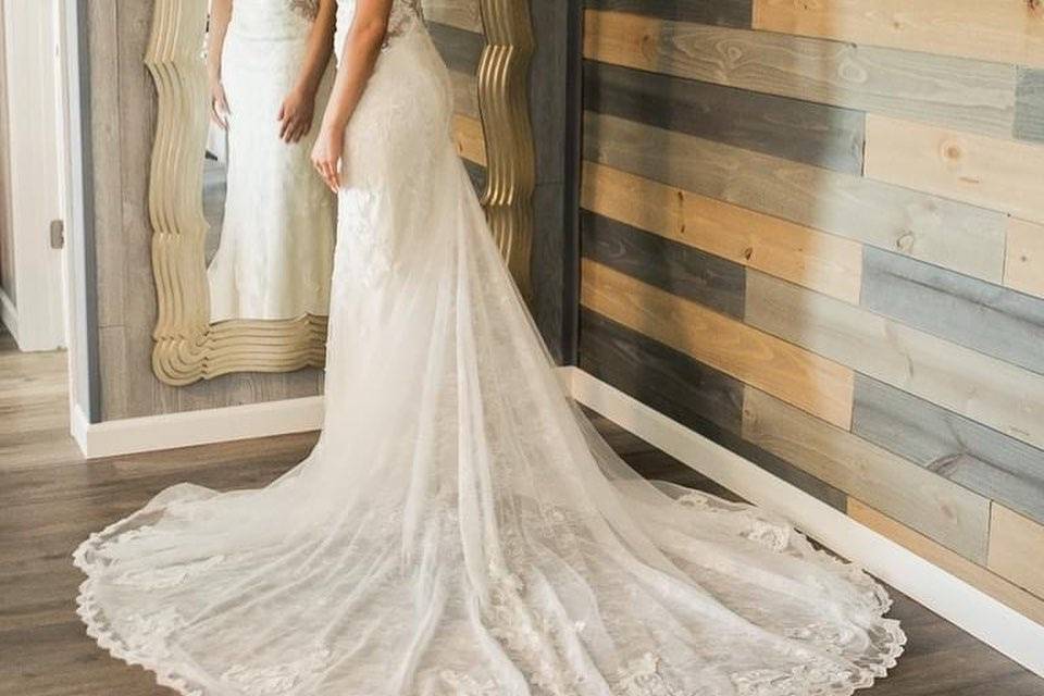 Mirror in Bridal Suite