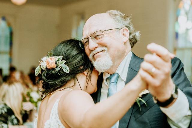 Father and daughter dance