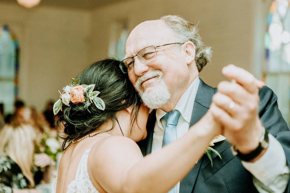 Father and daughter dance