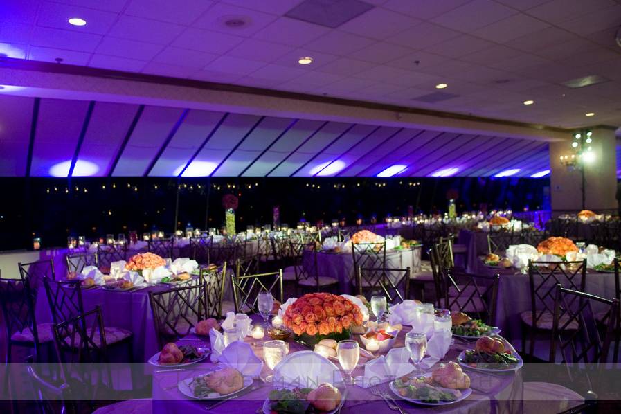 Table settings with uplighting