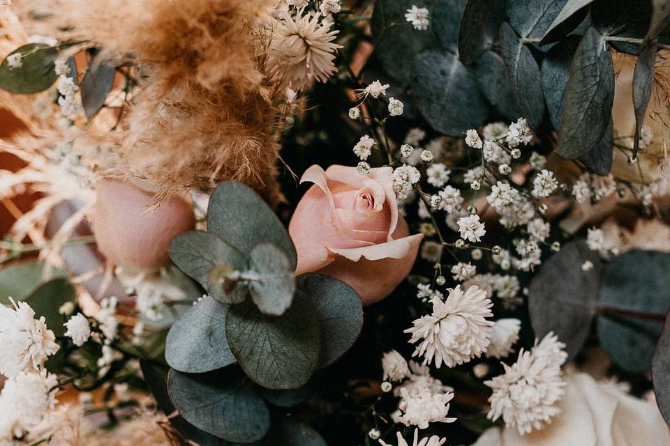 Earthy bouquet