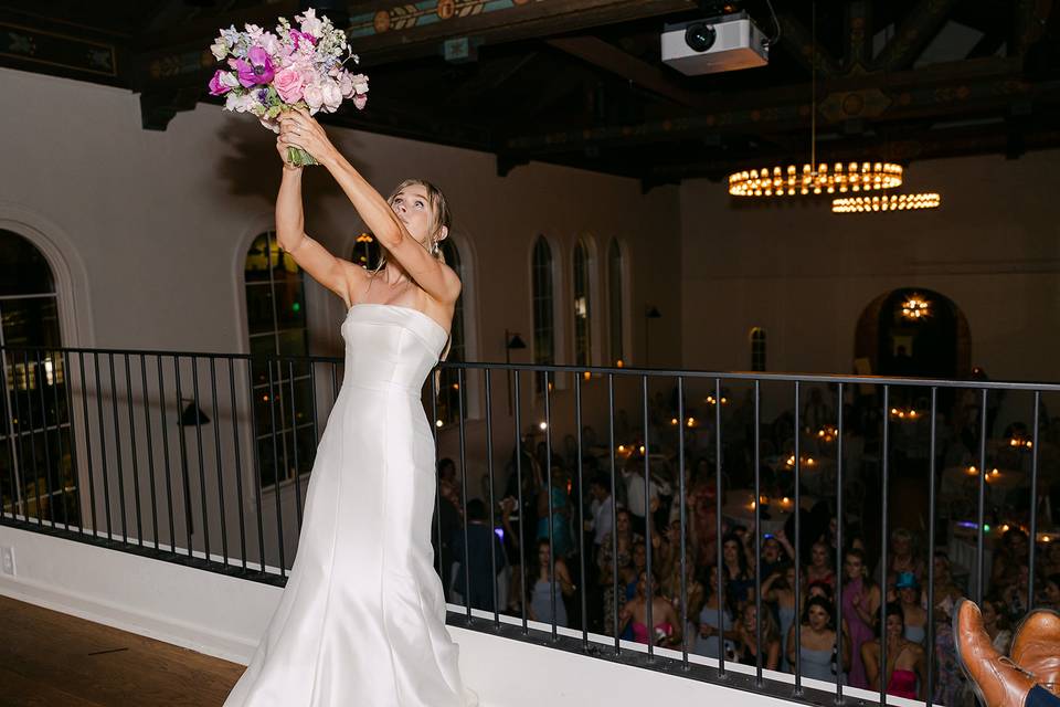 Bouquet toss