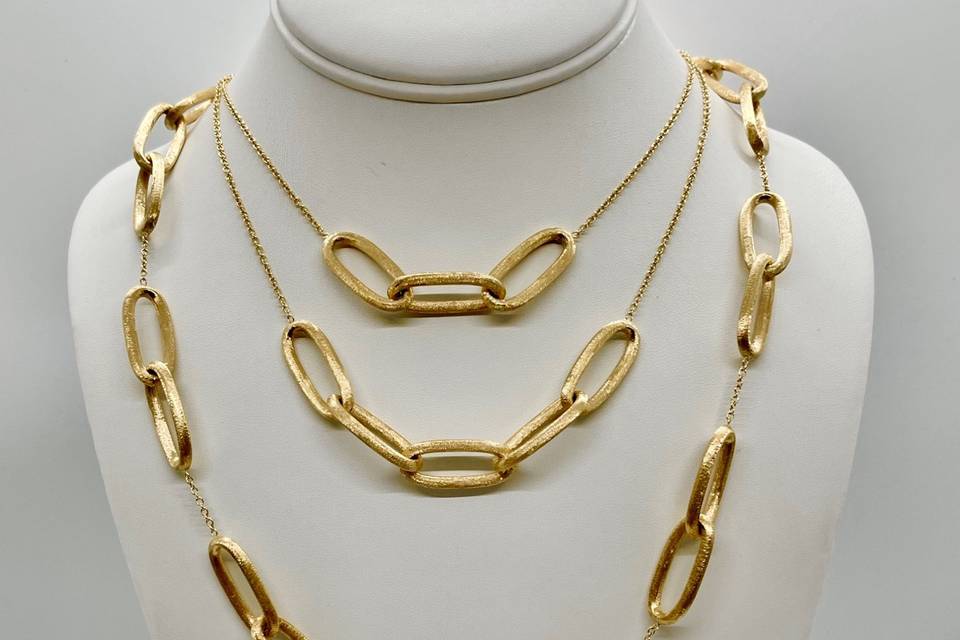 Savoia gold necklace