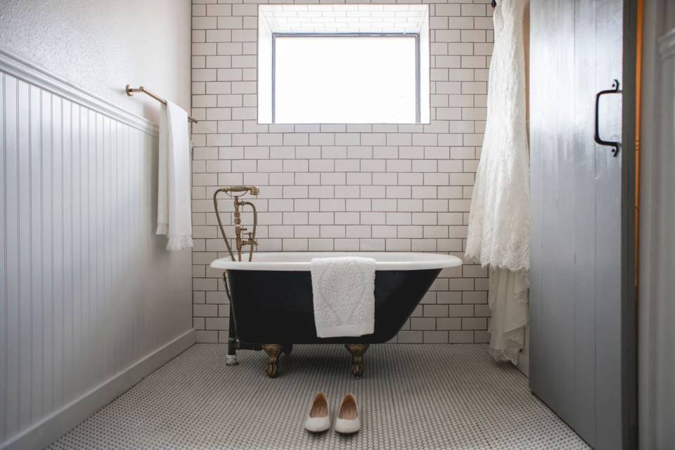 Bride's bath