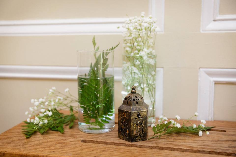 Decorated mantle