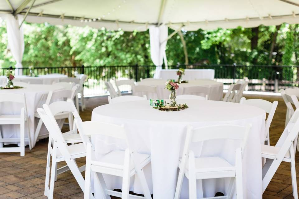 Reception under the tent