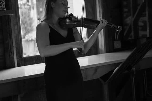 Solo Violin at The Farmhouse