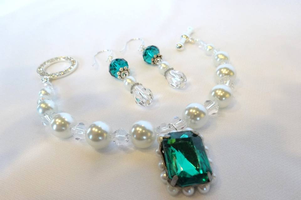 Alexandria Colored Pearl Jewelry Drop Set w custom box