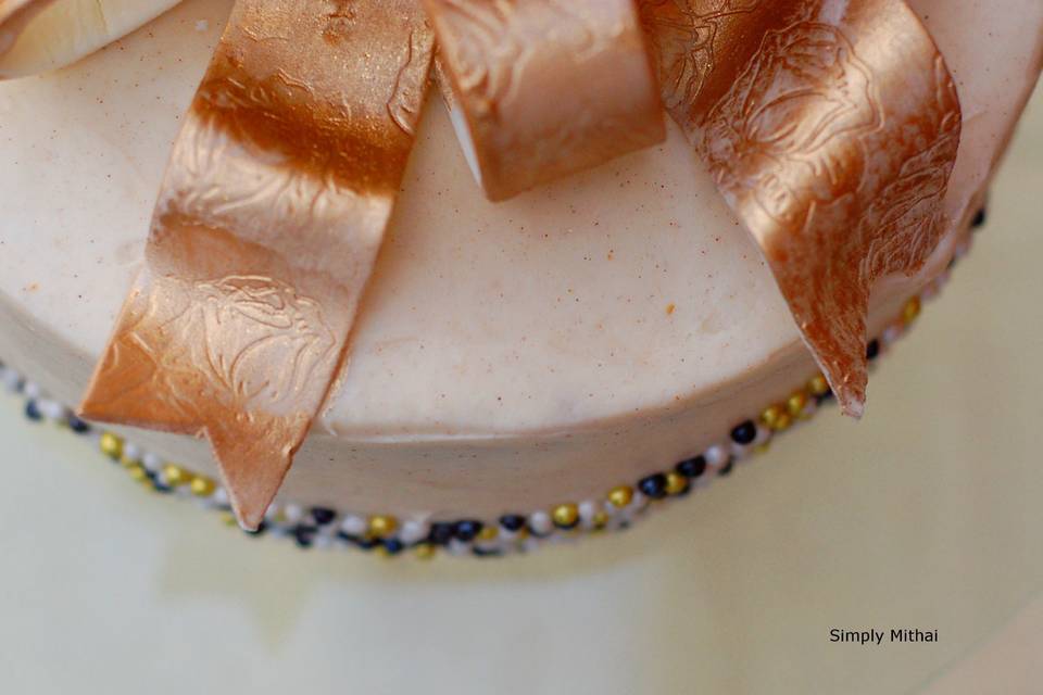 Rose Embossed Bow Cake