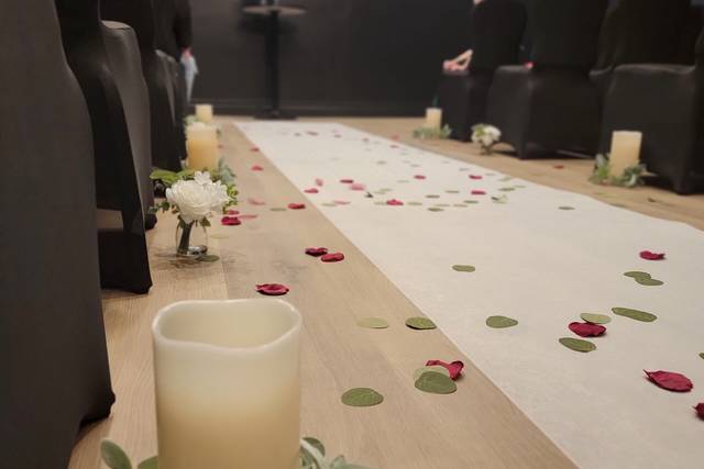 Aisle decor