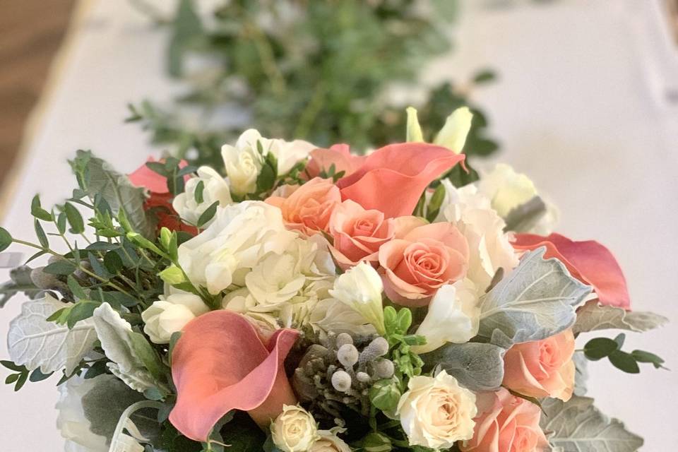 Peach and cream bridal bouquet