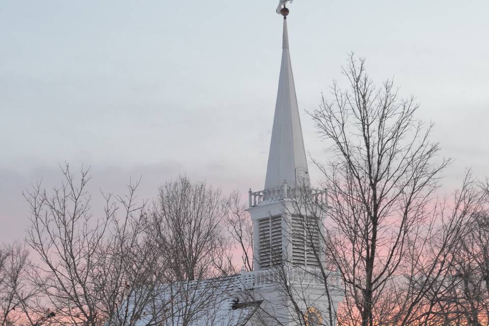 A winter wedding at the Old Peace Chapel, located on the grounds of the Historic Daniel Boone Home at Lindenwood Park is becoming very popular.