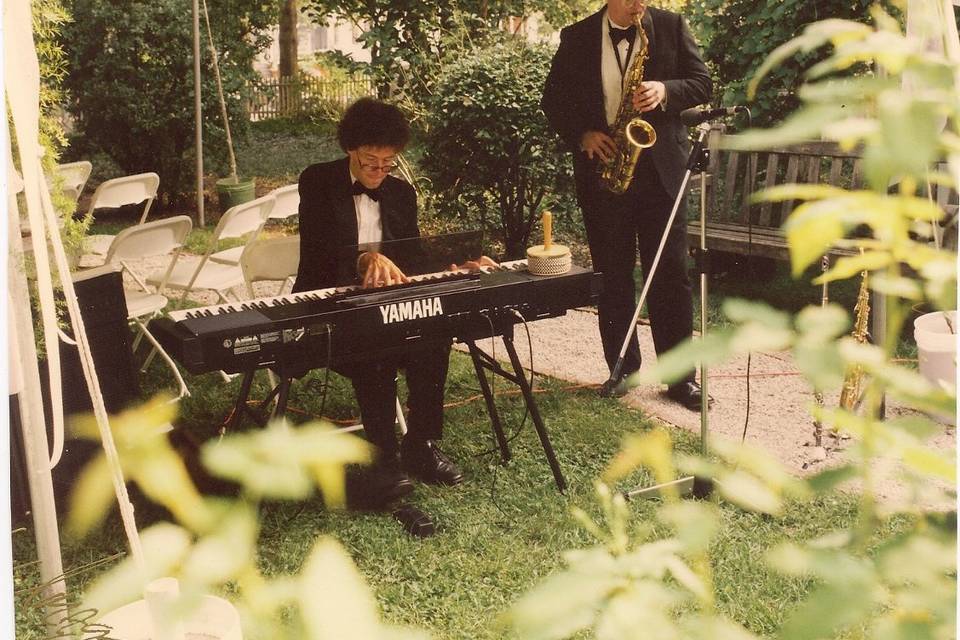 This saxophone and keyboard jazz duet can also include bass, drums, and guitar for a larger sound.