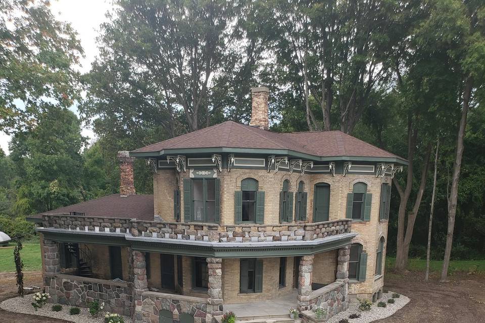The Olde Stone Porch - Venue - Ionia, MI - WeddingWire