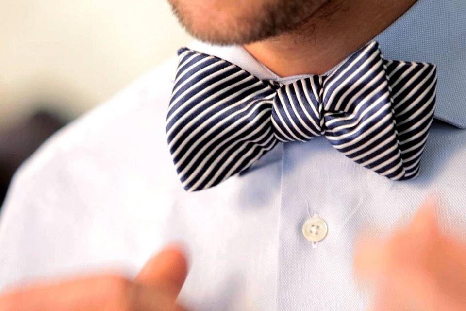 Bow tie