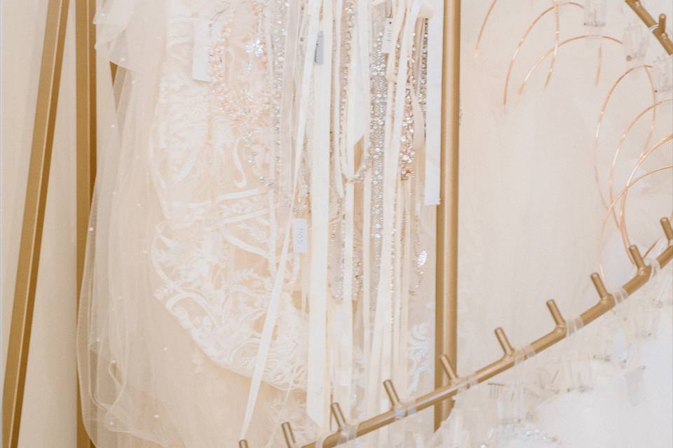 Veil rack