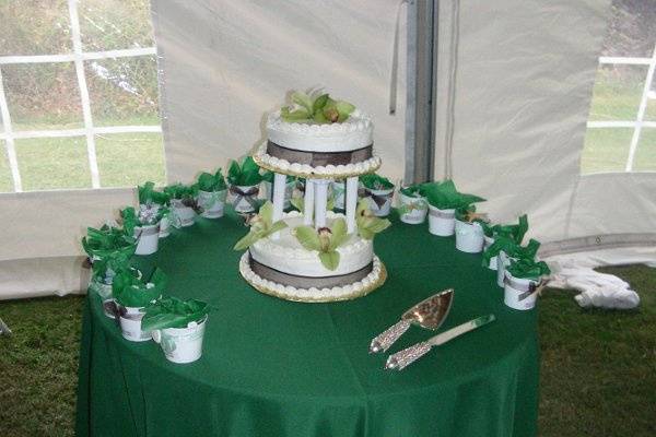 Beach theme wedding cake